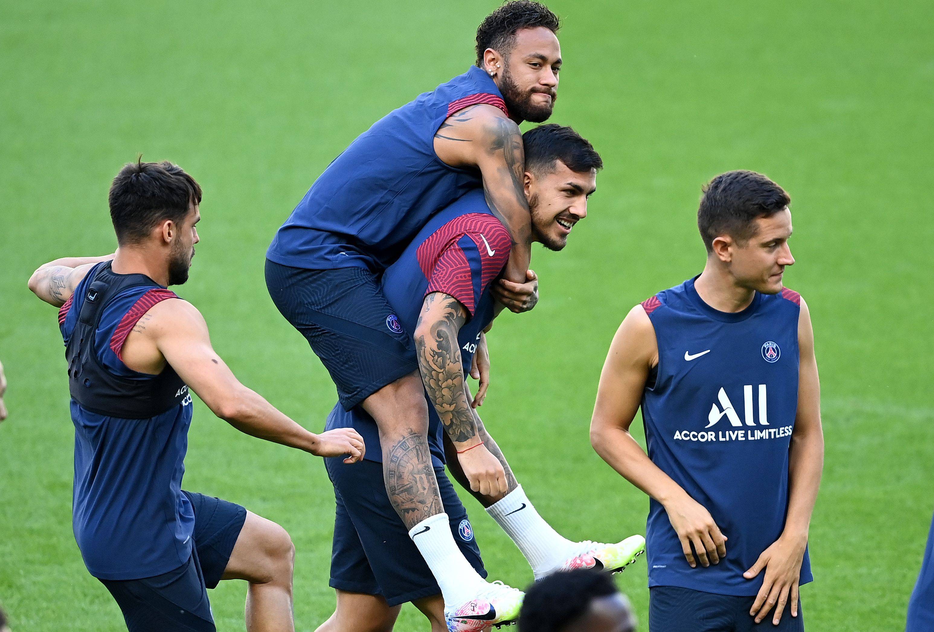 今晚孟菲斯灰熊备战法国杯,伤情更新细节曝光,气氛紧张,资深球员宣示担当的简单介绍 今晚孟菲斯灰熊备战法国杯,伤情更新细节曝光,气氛紧张,资深球员宣示担当的简单介绍