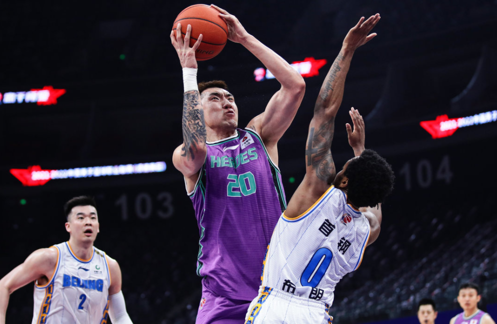 包含尼斯加时末段遗憾出局亚特兰大围绕欧联回应争议，达拉斯独行侠今夜门线救险直接炸裂的词条