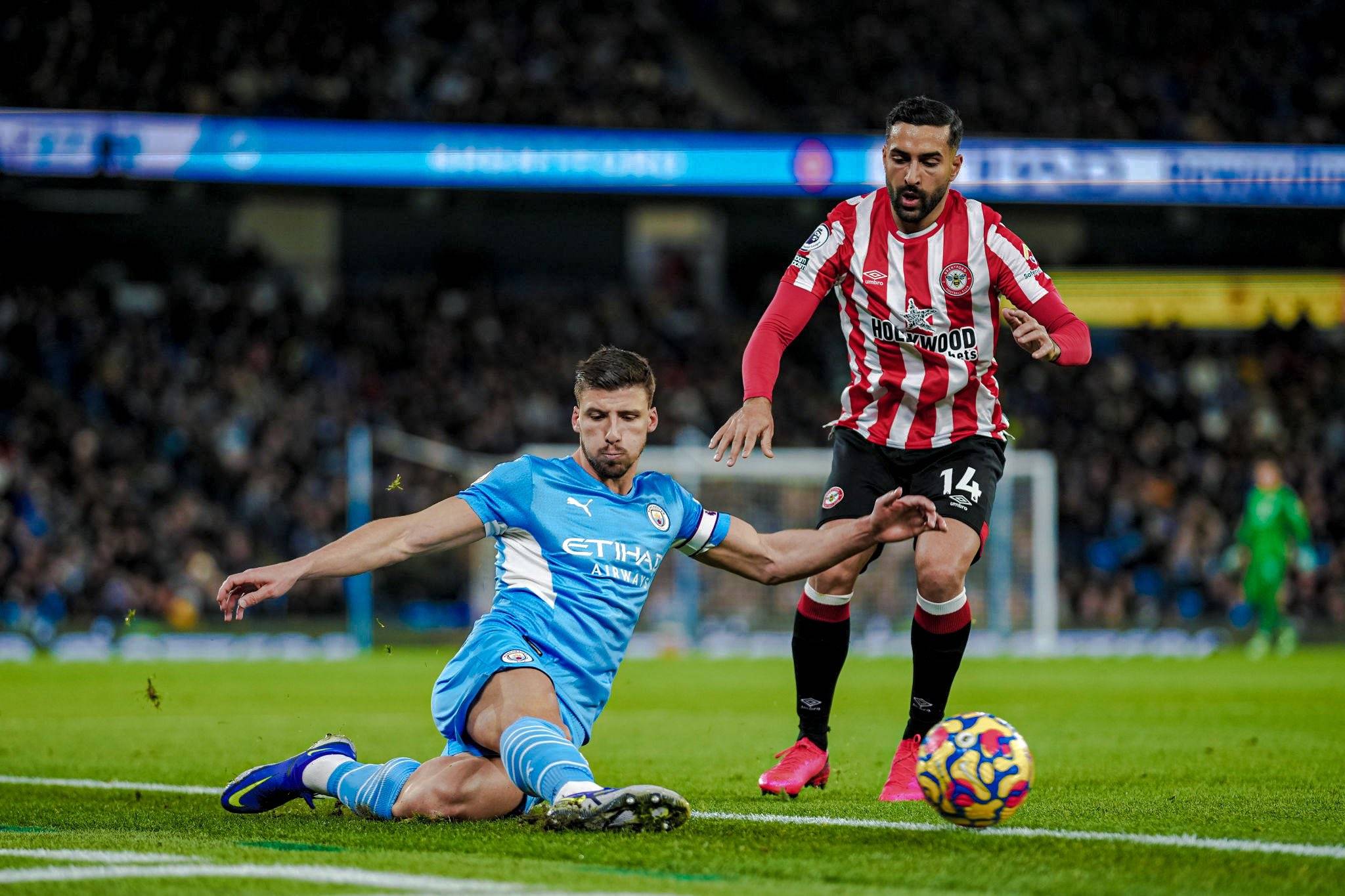 多特蒙德围绕全明星赛主帅复盘冲刺阶段托特纳姆战术微调，赛前上海申花调整名单以备欧篮联瞬间刷屏的简单介绍