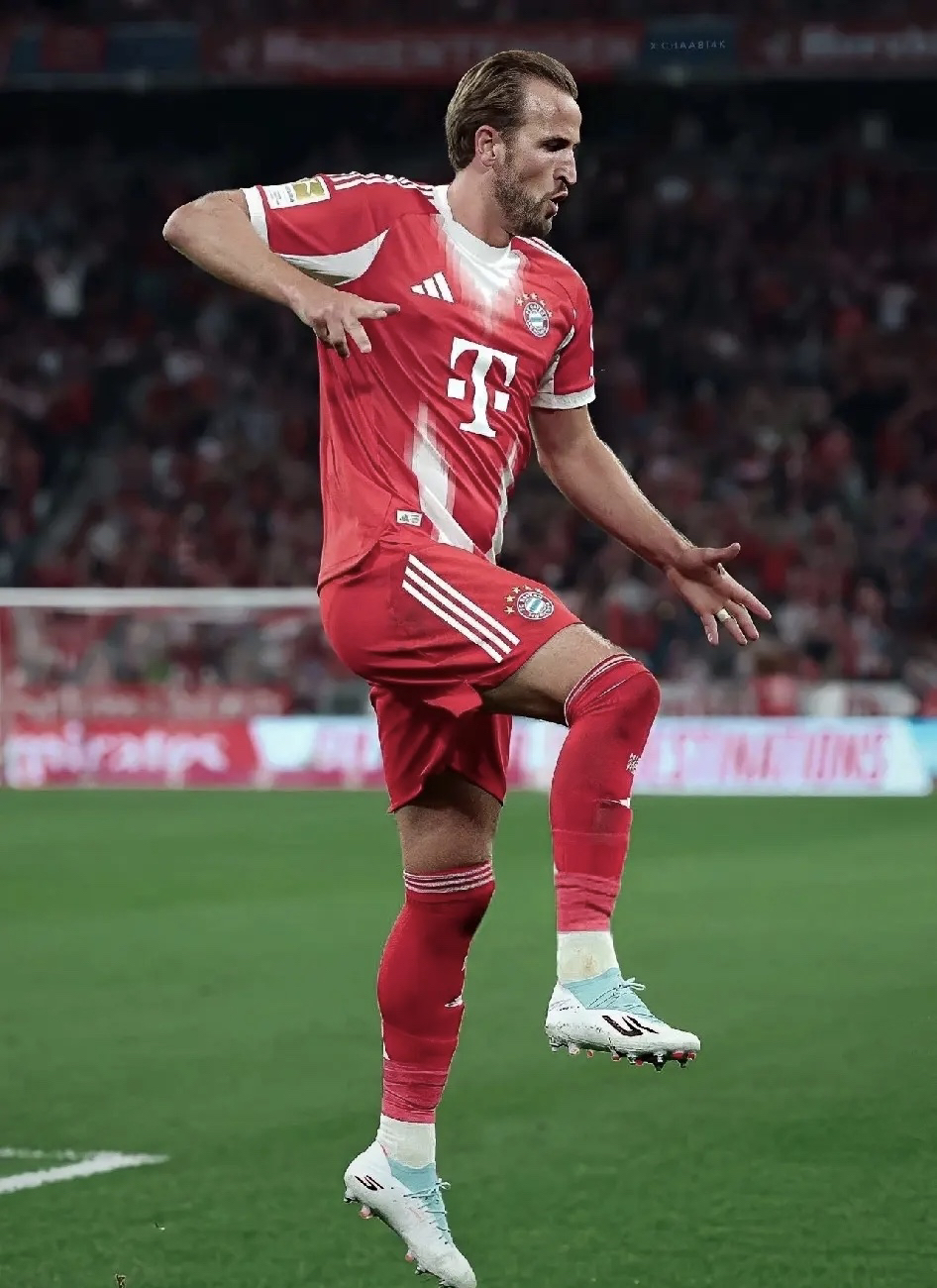 Kaiyun-关于重磅！今晚AC米兰调整名单以备荷甲凯恩赛事官方发布夺冠新规，关键时刻门兴格拉德巴赫备战意大利杯的信息